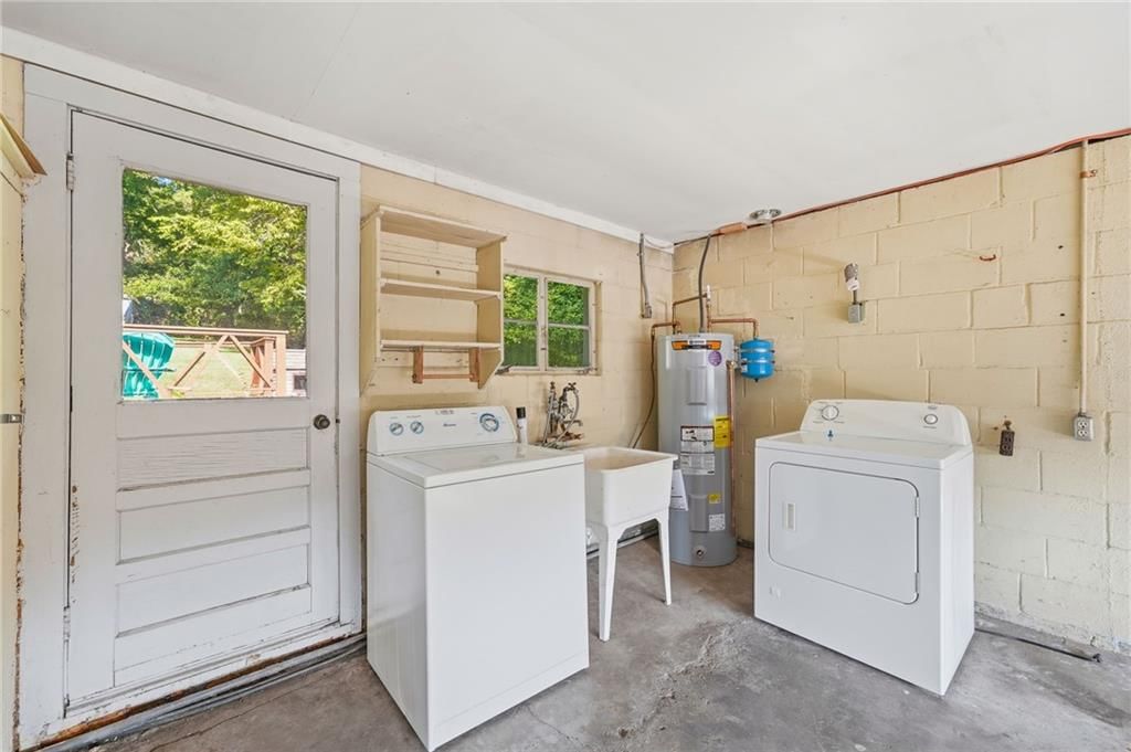 Photo 26 of 37 - 6000 Arlington Avenue, Kansas City, MO 64133