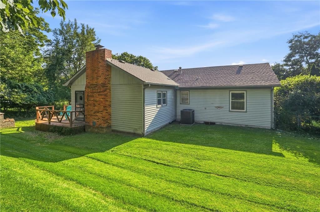 Photo 31 of 37 - 6000 Arlington Avenue, Kansas City, MO 64133