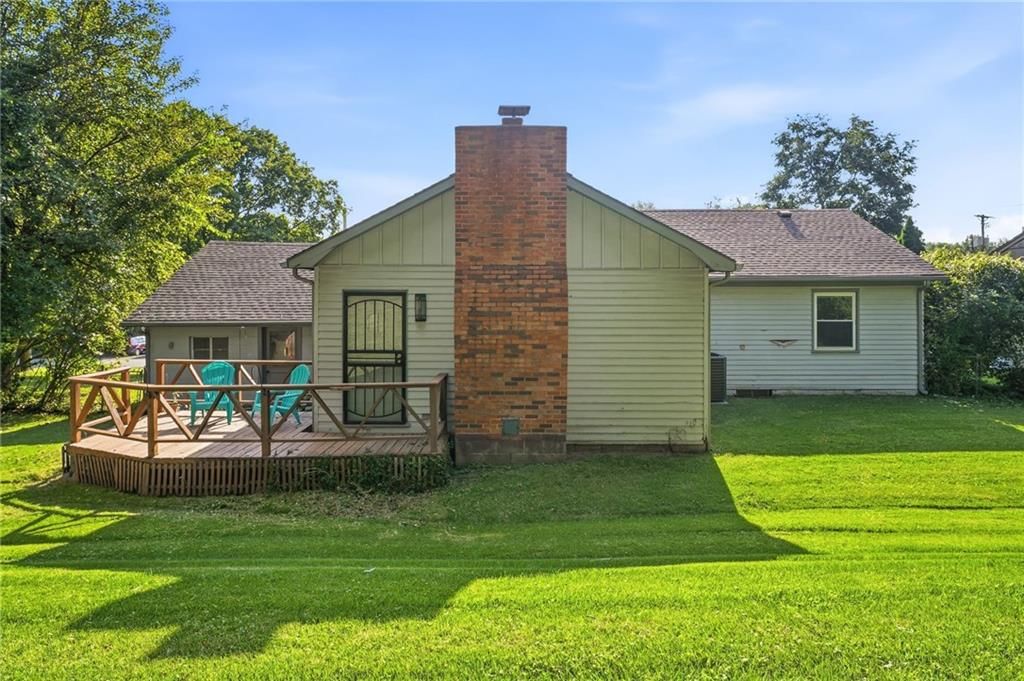 Photo 32 of 37 - 6000 Arlington Avenue, Kansas City, MO 64133