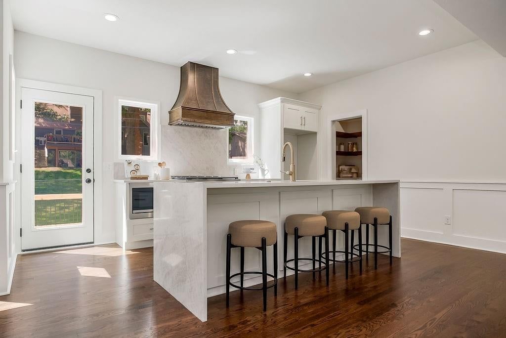 10120 Glenwood Street — photo 13