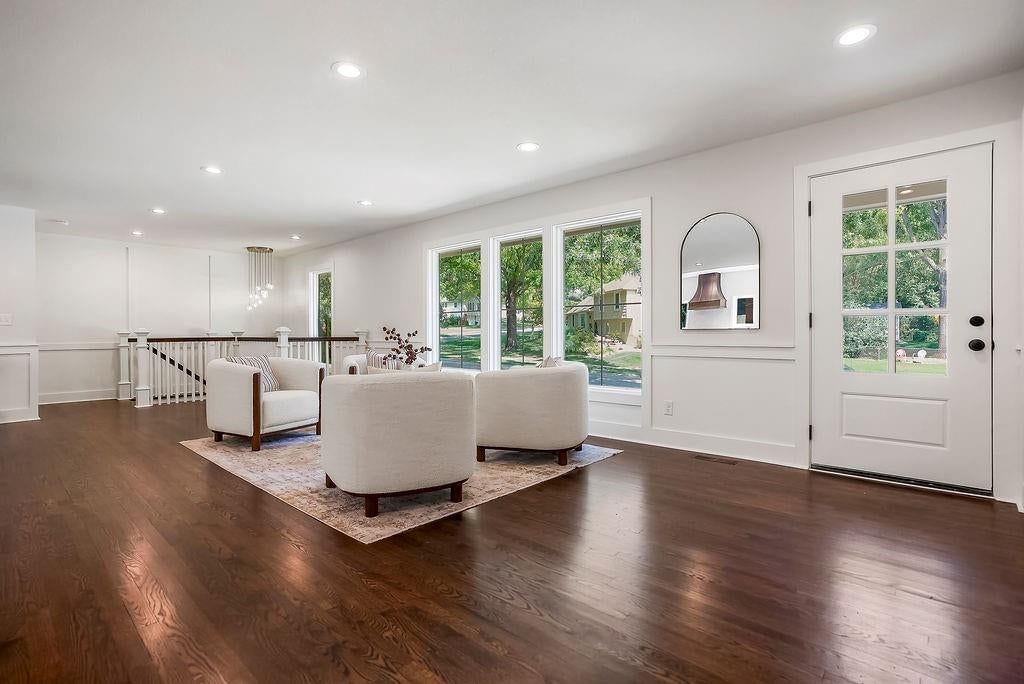 10120 Glenwood Street — photo 18