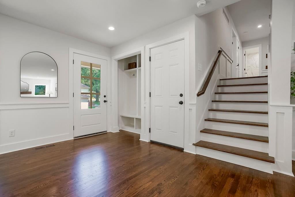 10120 Glenwood Street — photo 19