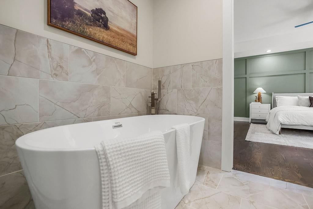 10120 Glenwood Street — photo 24