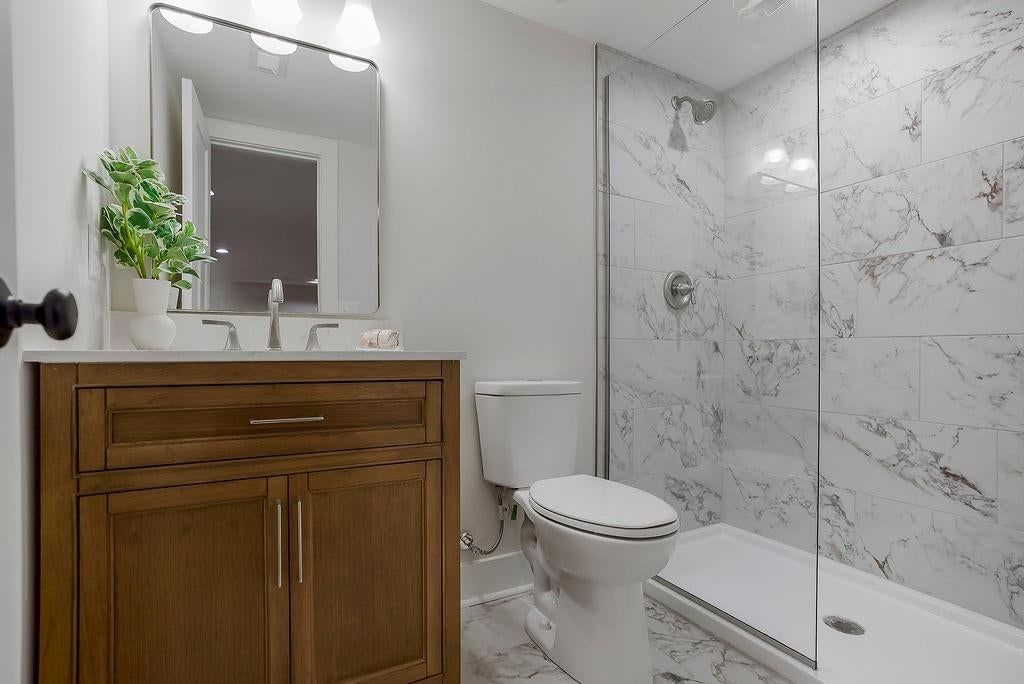 10120 Glenwood Street — photo 31