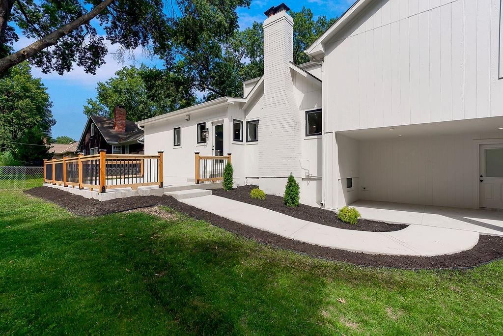 10120 Glenwood Street — photo 34