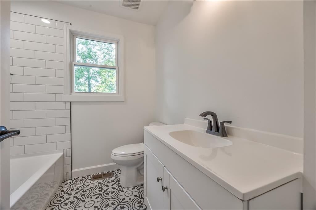 703 N 12th Street — photo 15