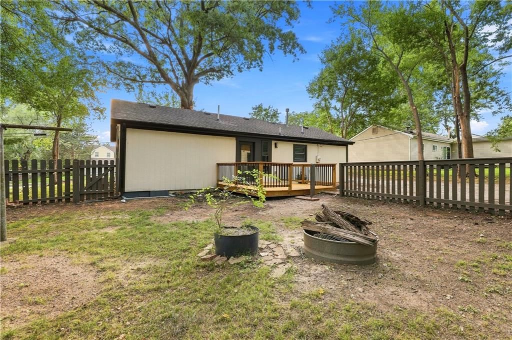 7001 Raytown Road — photo 23