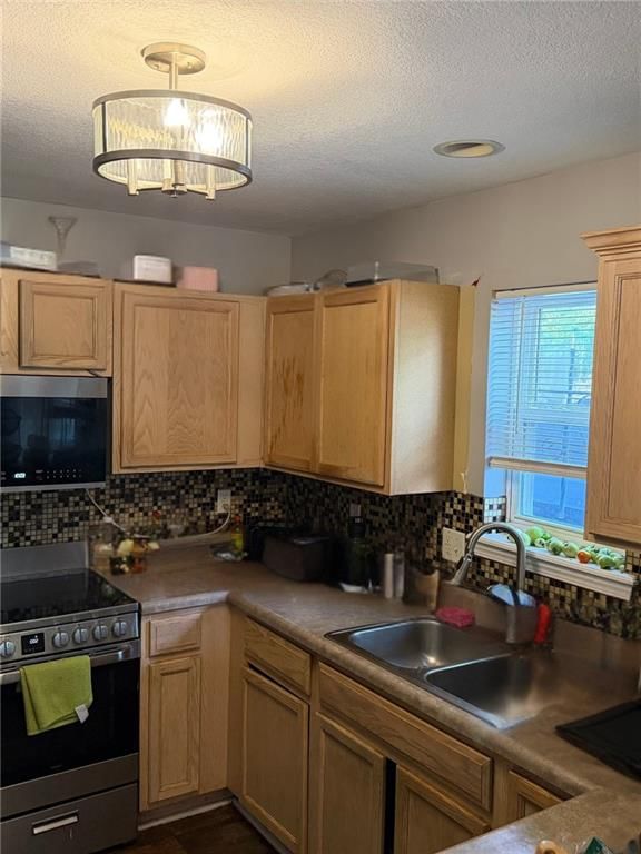 2310 PARK Avenue — photo 14