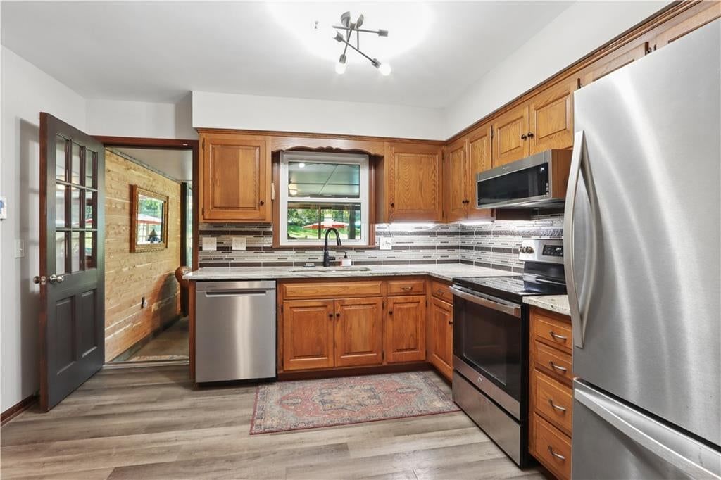 Photo 13 of 30 - 4026 N Tracy Avenue, Kansas City, MO 64116