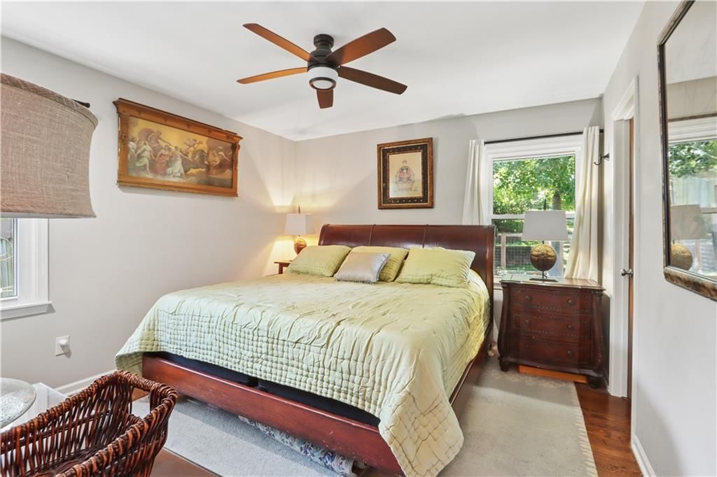 Photo 16 of 30 - 4026 N Tracy Avenue, Kansas City, MO 64116