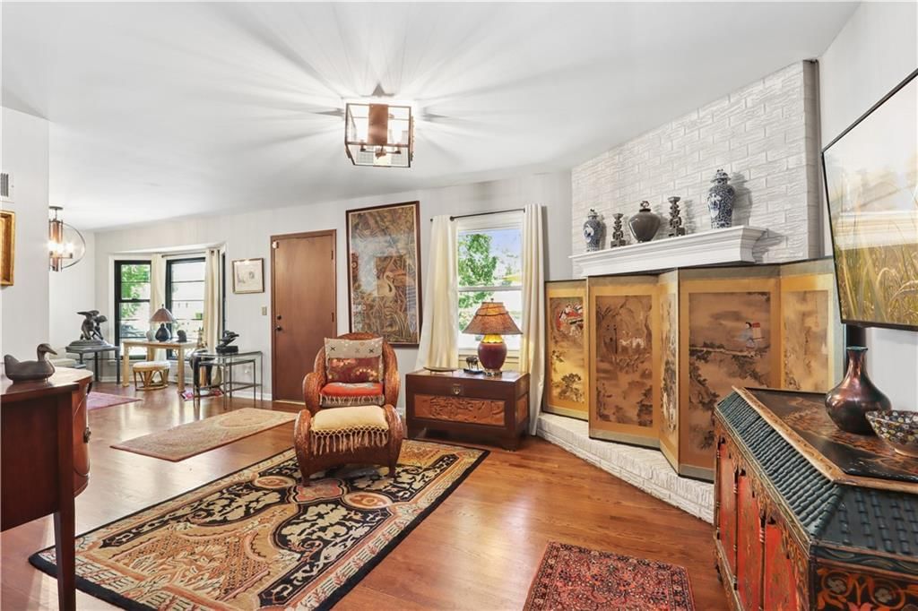 Photo 5 of 30 - 4026 N Tracy Avenue, Kansas City, MO 64116