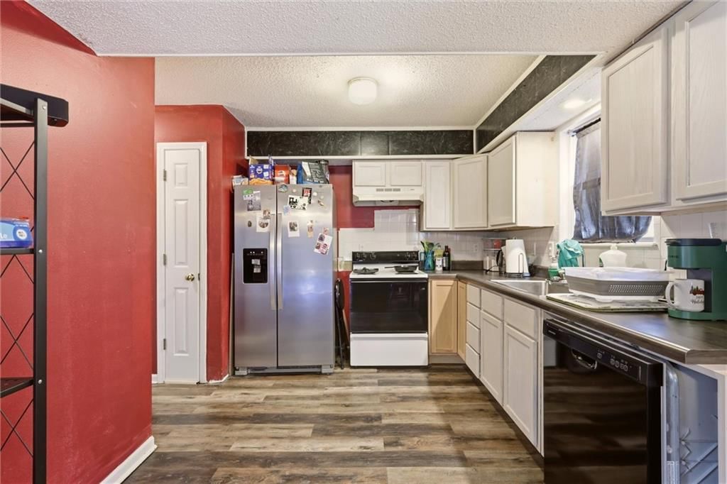 1862 Kingbird Lane — photo 9