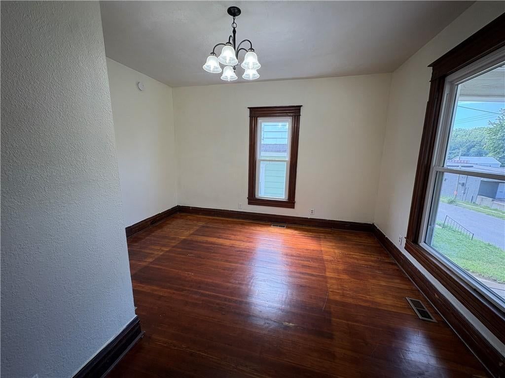 3203 S 22nd Street — photo 2