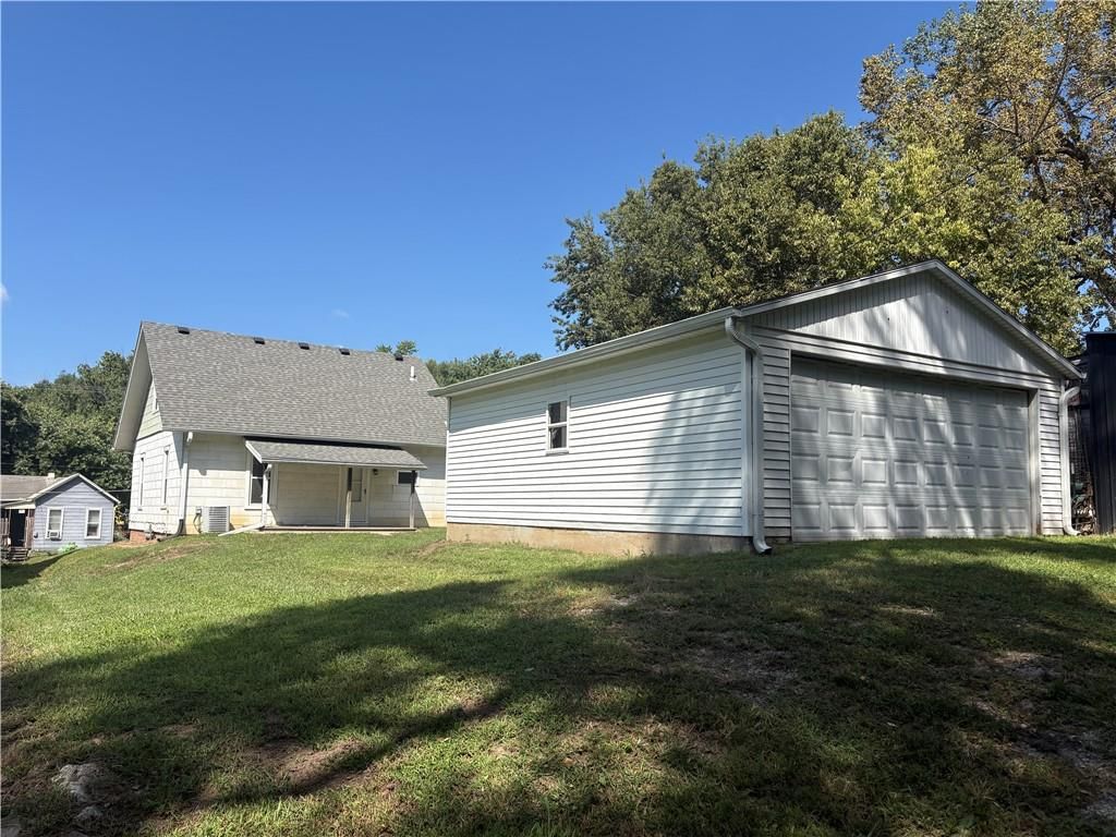 3203 S 22nd Street — photo 11