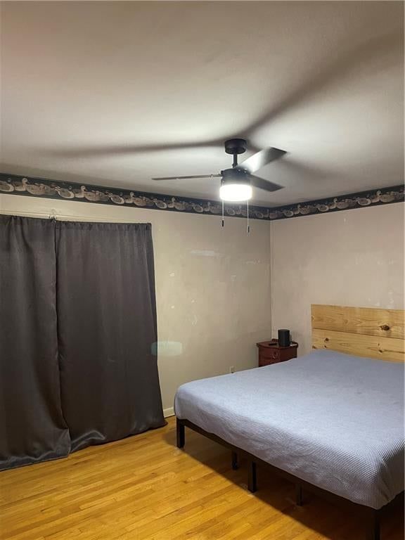 Photo 15 of 37 - 205 E Maple Street, Raymore, MO 64083