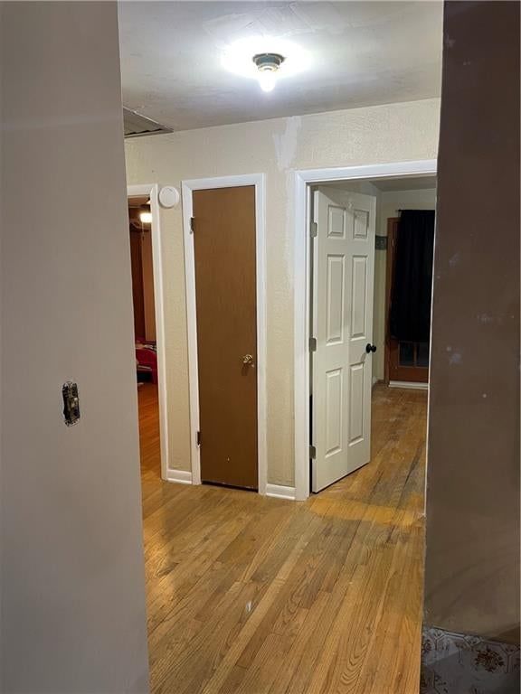 Photo 19 of 37 - 205 E Maple Street, Raymore, MO 64083
