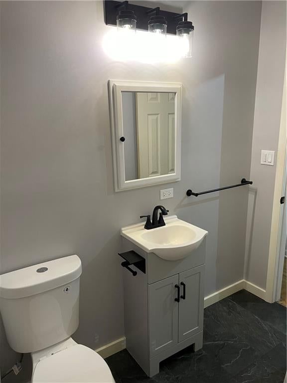 Photo 21 of 37 - 205 E Maple Street, Raymore, MO 64083