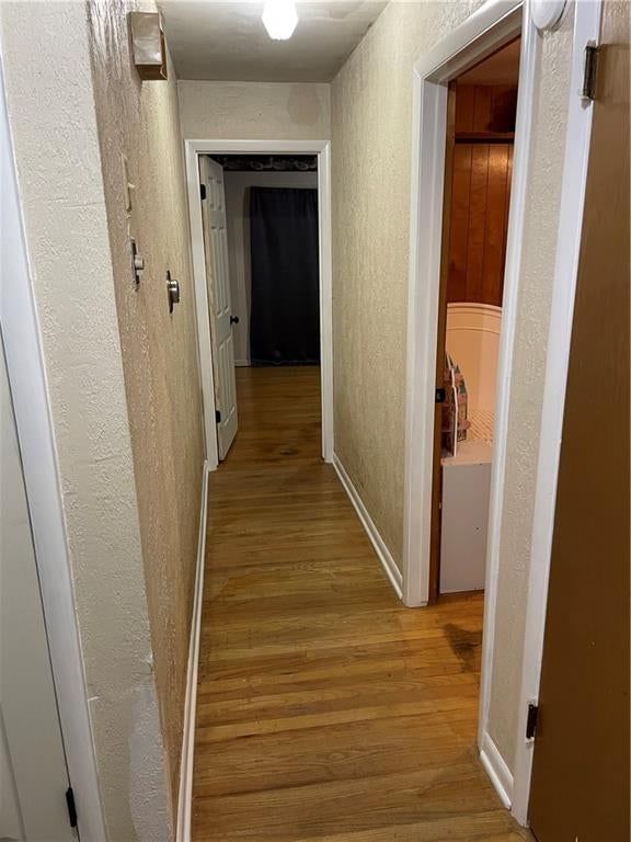 Photo 22 of 37 - 205 E Maple Street, Raymore, MO 64083