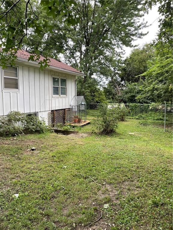 Photo 27 of 37 - 205 E Maple Street, Raymore, MO 64083