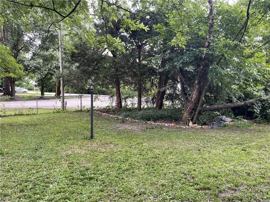 Photo 29 of 37 - 205 E Maple Street, Raymore, MO 64083