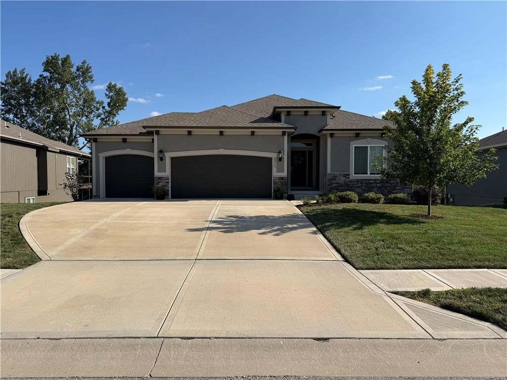 9217 NE 110th Terrace, Kansas City, MO: listing photo 2