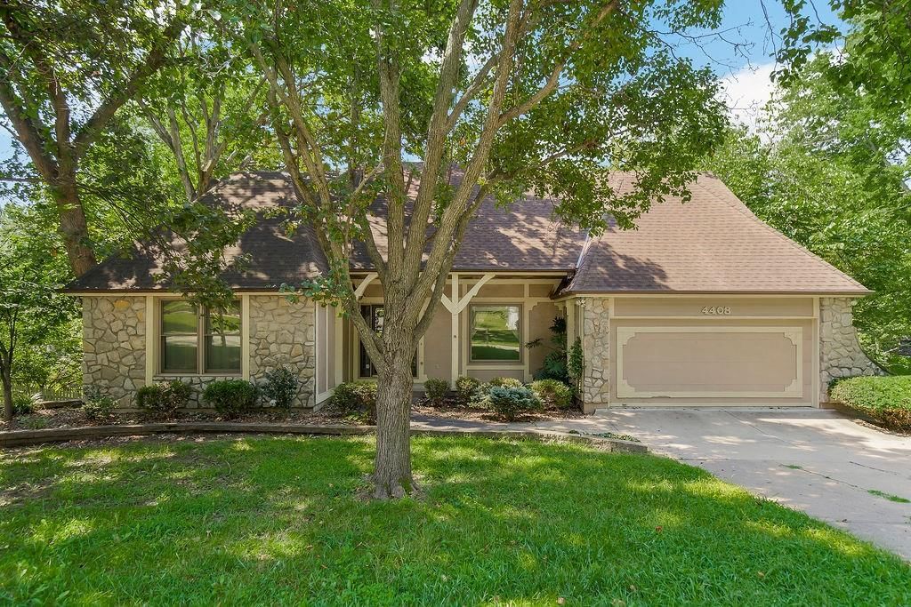 4408 NW Normandy Lane, Kansas City, MO
