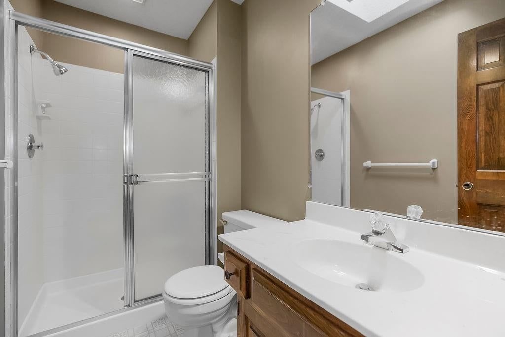 Photo 14 of 44 - 4408 NW Normandy Lane, Kansas City, MO 64116