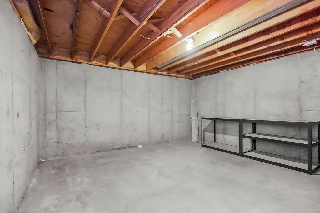 Photo 31 of 44 - 4408 NW Normandy Lane, Kansas City, MO 64116