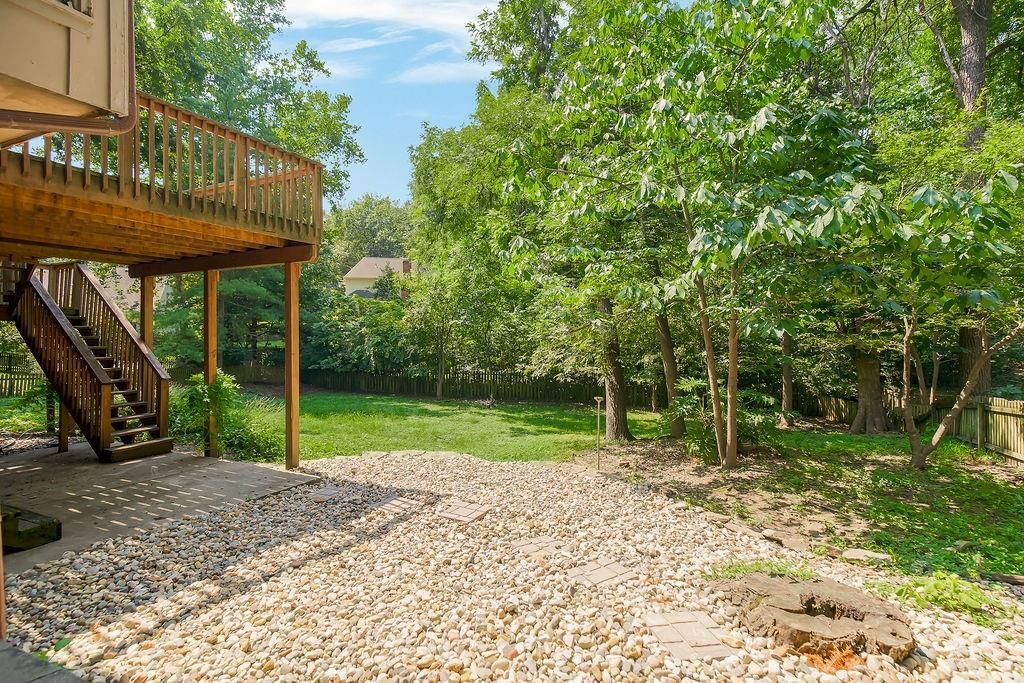 Photo 37 of 44 - 4408 NW Normandy Lane, Kansas City, MO 64116