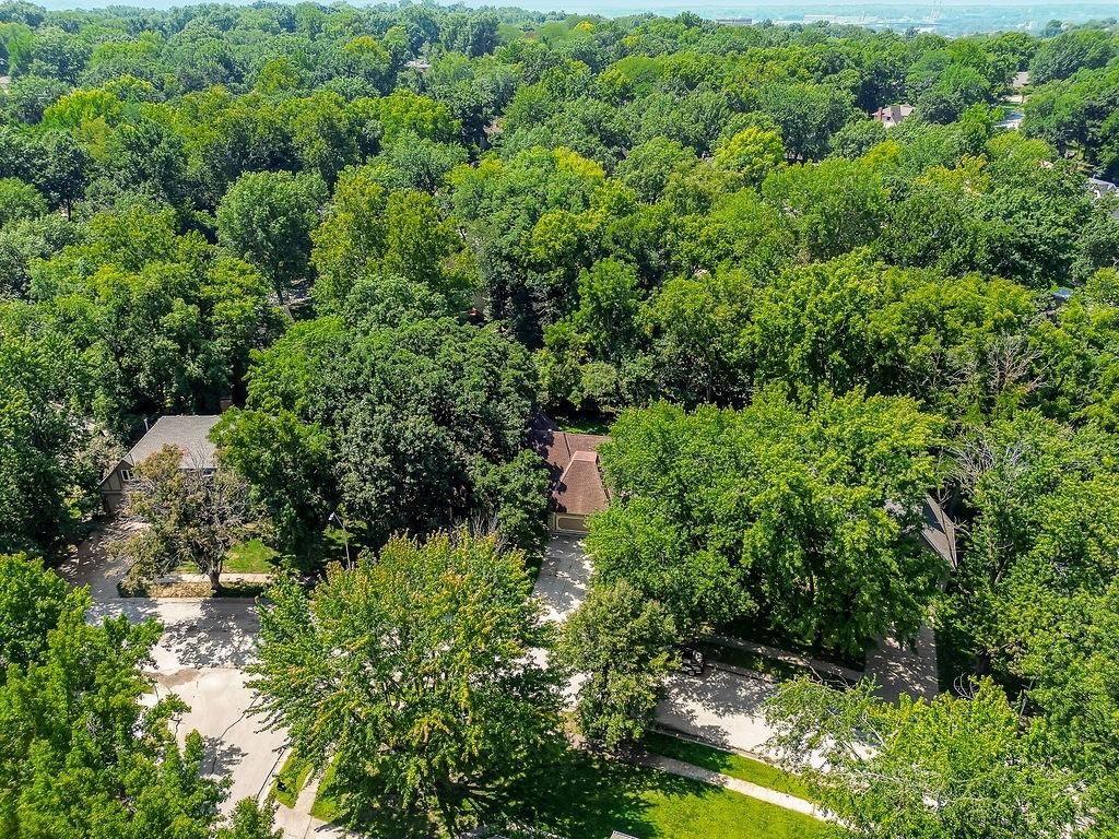 Photo 40 of 44 - 4408 NW Normandy Lane, Kansas City, MO 64116