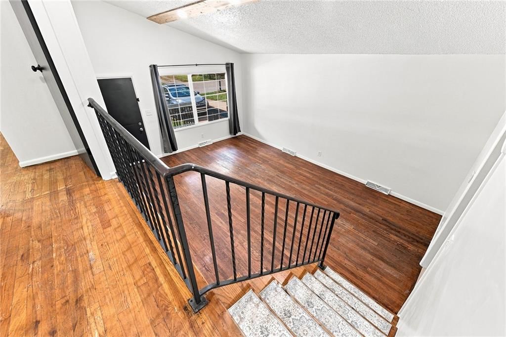 8214 Ruskin Way — photo 9