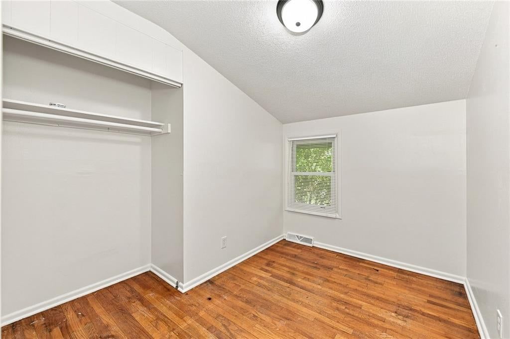 8214 Ruskin Way — photo 10