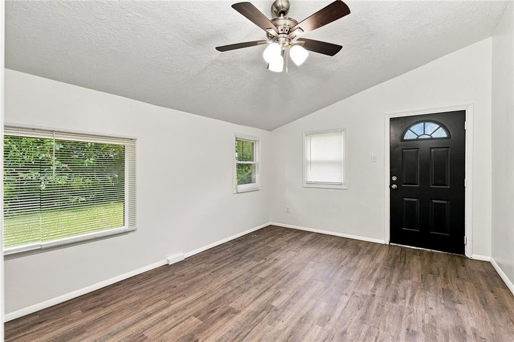 8214 Ruskin Way — photo 18
