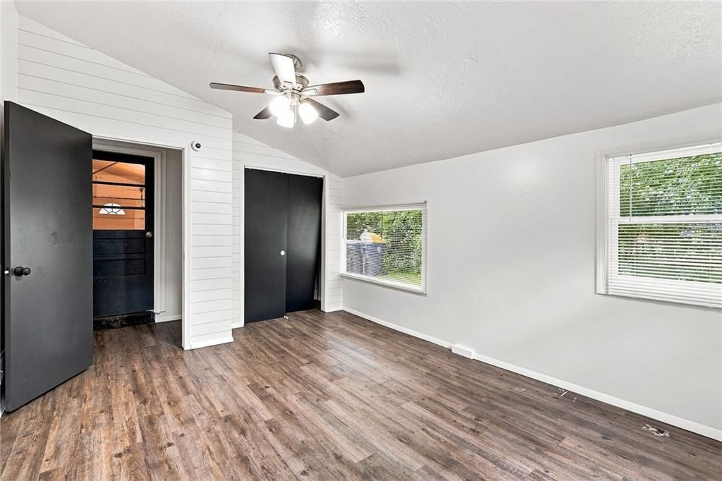 8214 Ruskin Way — photo 20