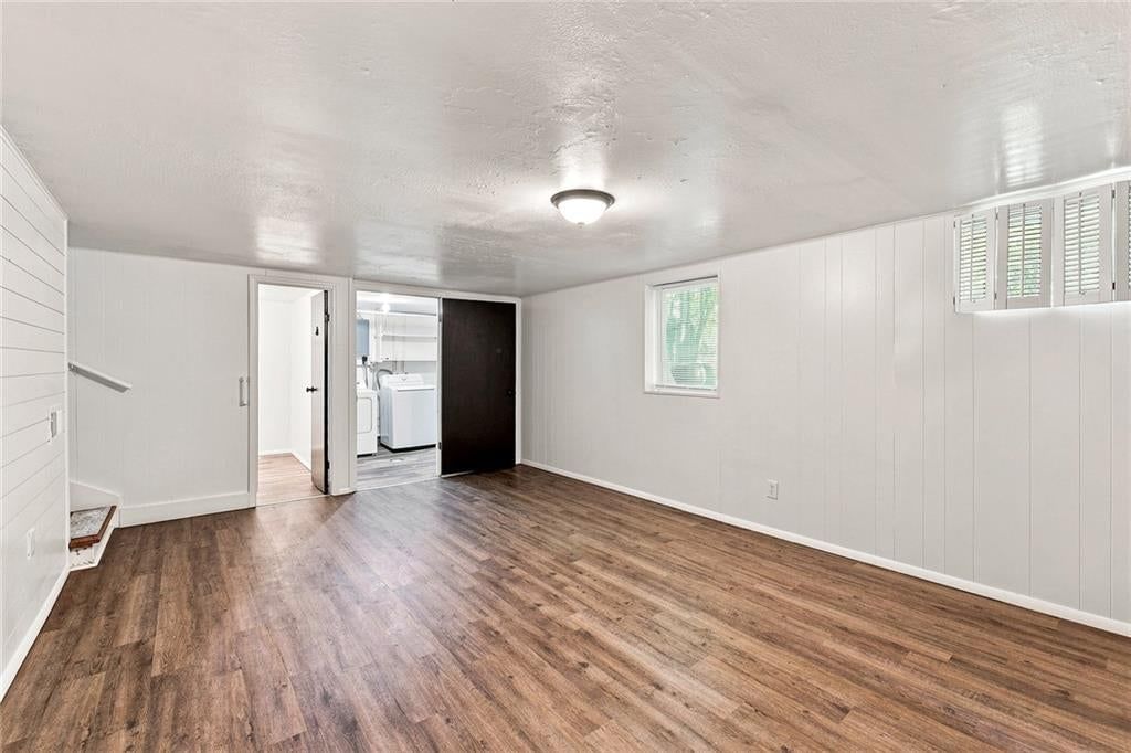 8214 Ruskin Way — photo 23