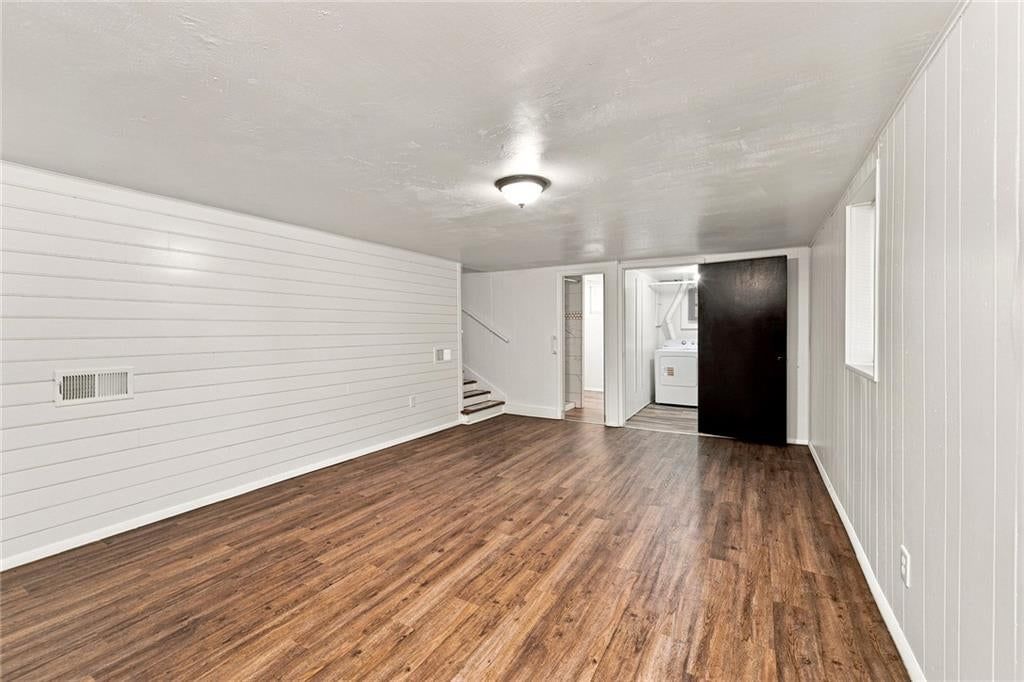 8214 Ruskin Way — photo 24