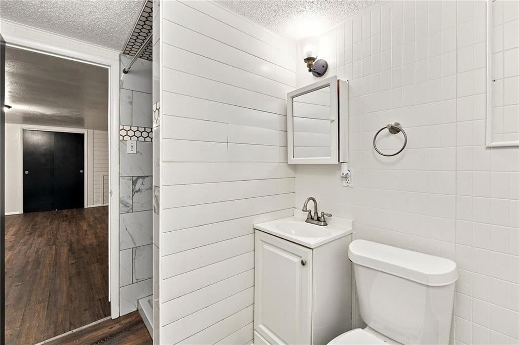 8214 Ruskin Way — photo 27