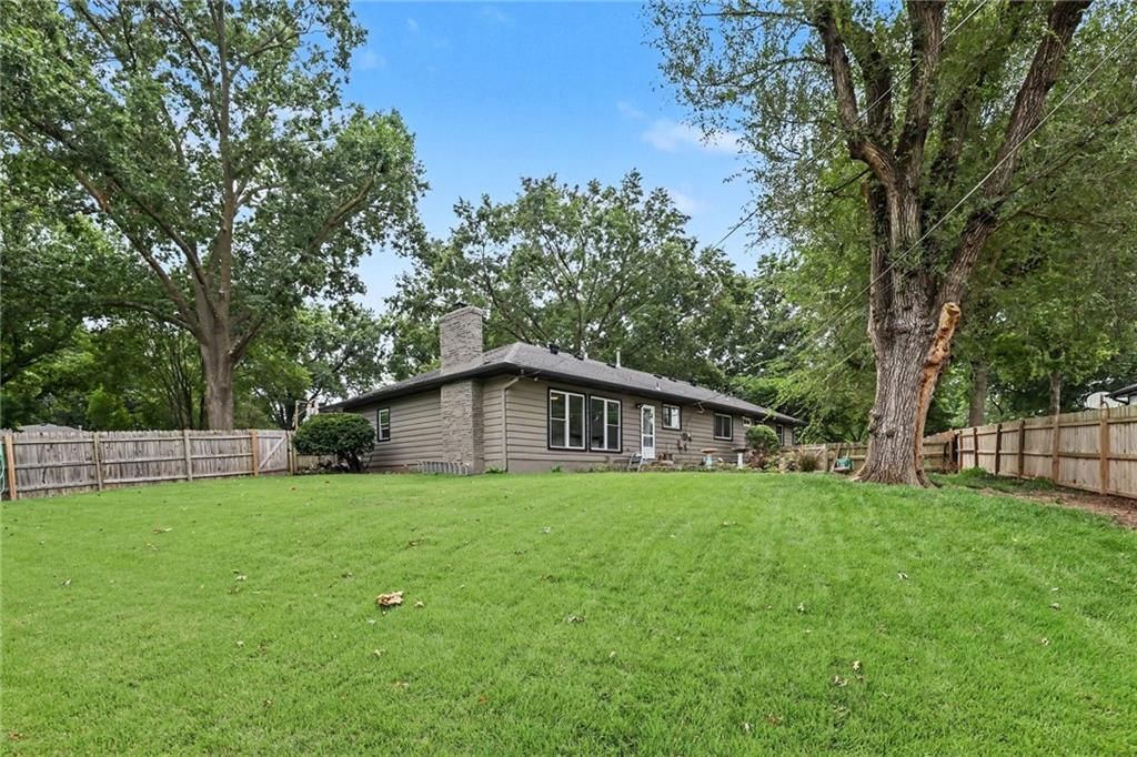 7300 Waverly Avenue — photo 25