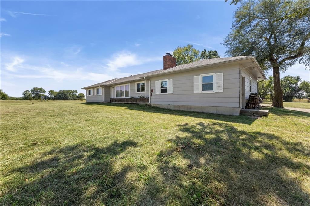 24849 W 247th Street, Paola, KS: listing photo 2