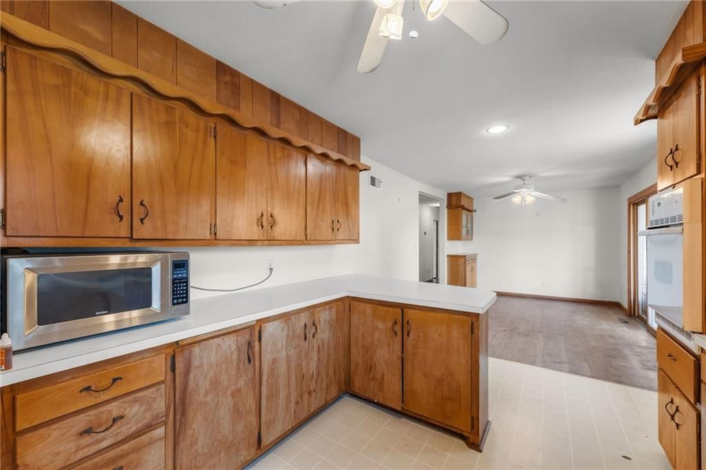 Photo 10 of 54 - 24849 W 247th Street, Paola, KS 66071