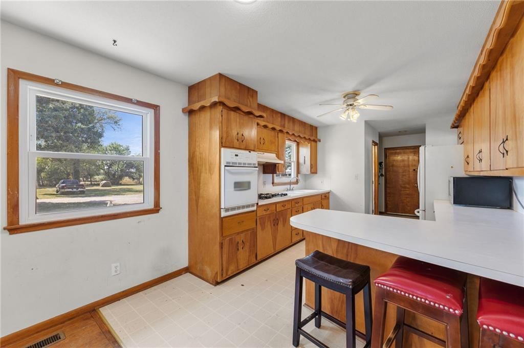 Photo 13 of 54 - 24849 W 247th Street, Paola, KS 66071