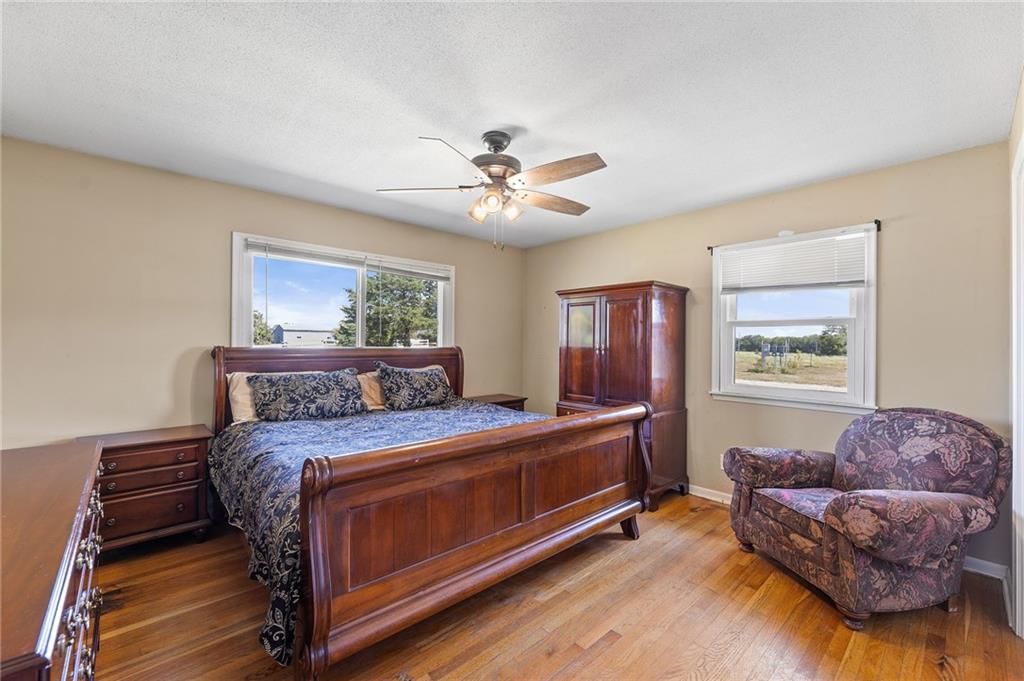 Photo 18 of 54, 24849 W 247th Street, Paola, KS 66071