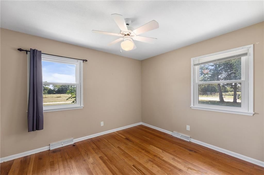Photo 23 of 54 - 24849 W 247th Street, Paola, KS 66071