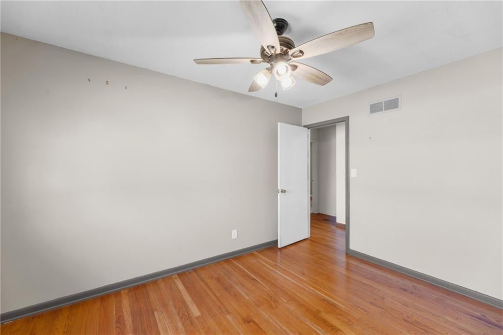 Photo 26 of 54, 24849 W 247th Street, Paola, KS 66071