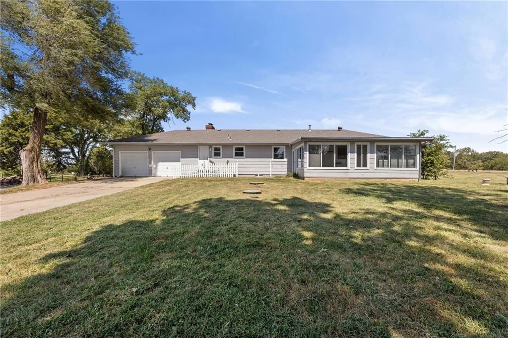 Photo 33 of 54 - 24849 W 247th Street, Paola, KS 66071