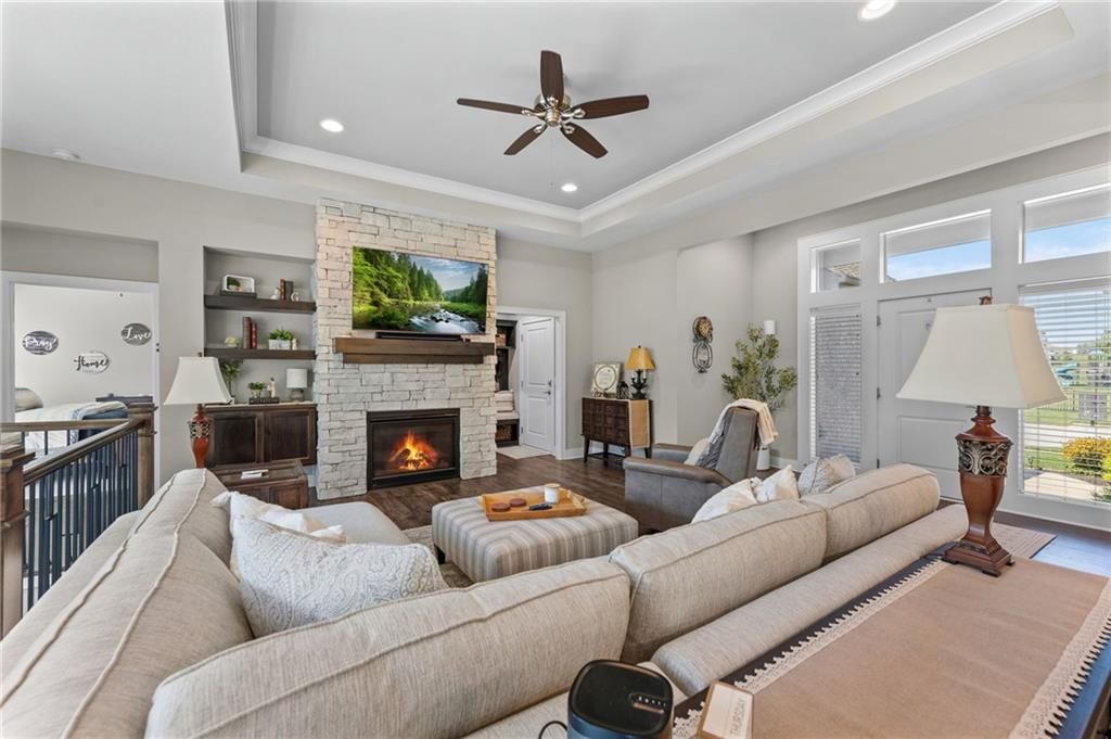 Photo 8 of 69 - 4461 Lakeview Terrace, Basehor, KS 66007