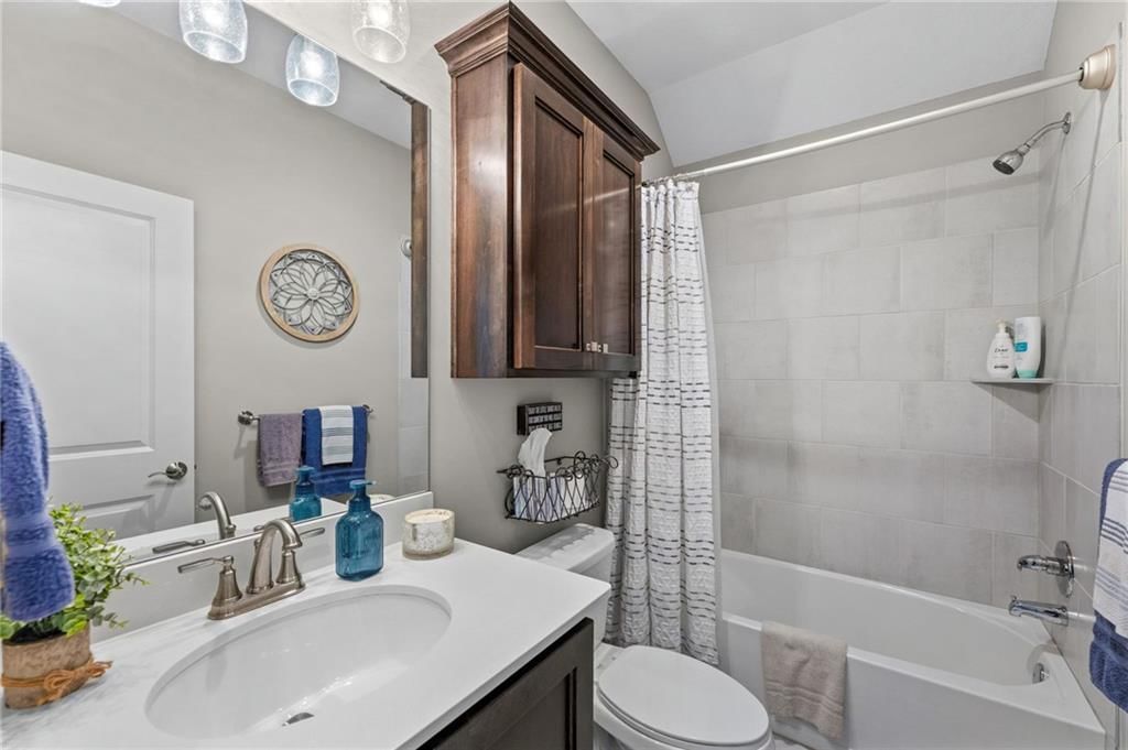 Photo 22 of 69, 4461 Lakeview Terrace, Basehor, KS 66007
