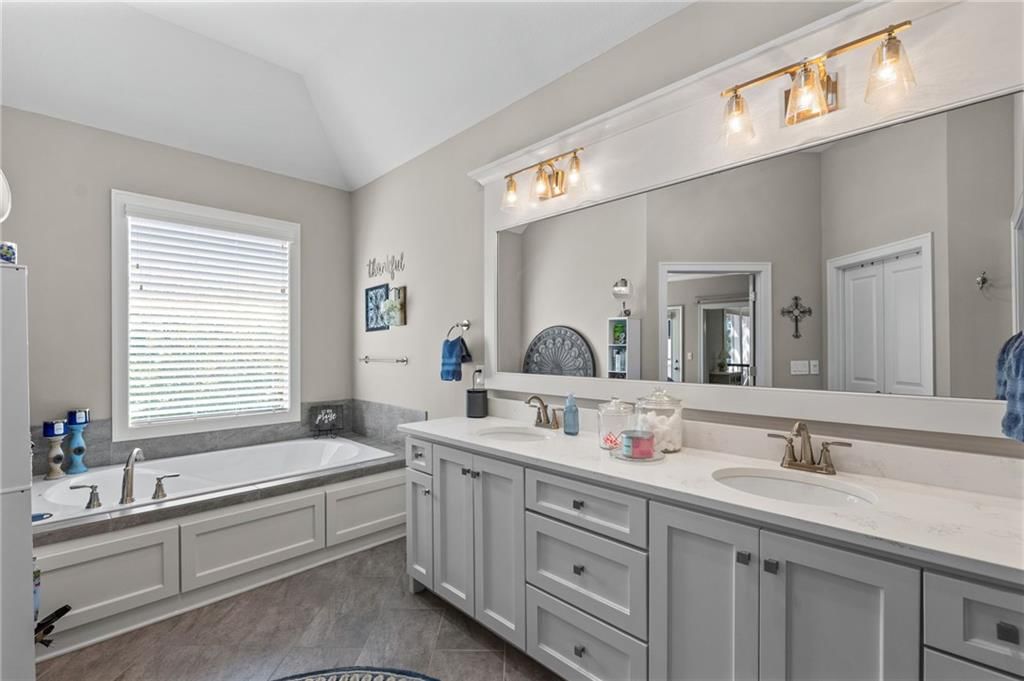 Photo 27 of 69, 4461 Lakeview Terrace, Basehor, KS 66007