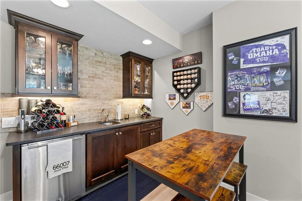Photo 36 of 69 - 4461 Lakeview Terrace, Basehor, KS 66007