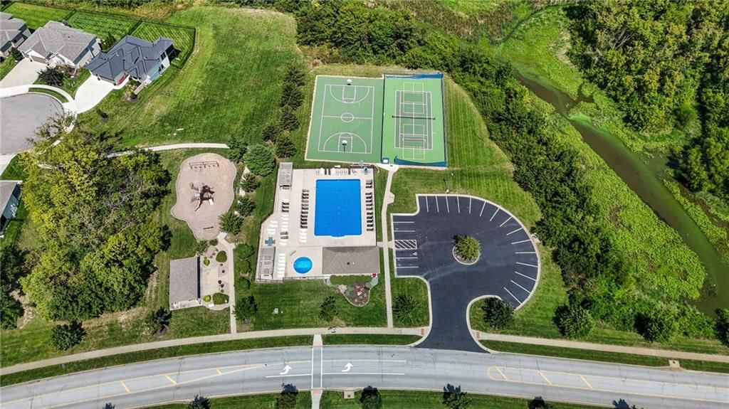 Photo 62 of 69 - 4461 Lakeview Terrace, Basehor, KS 66007